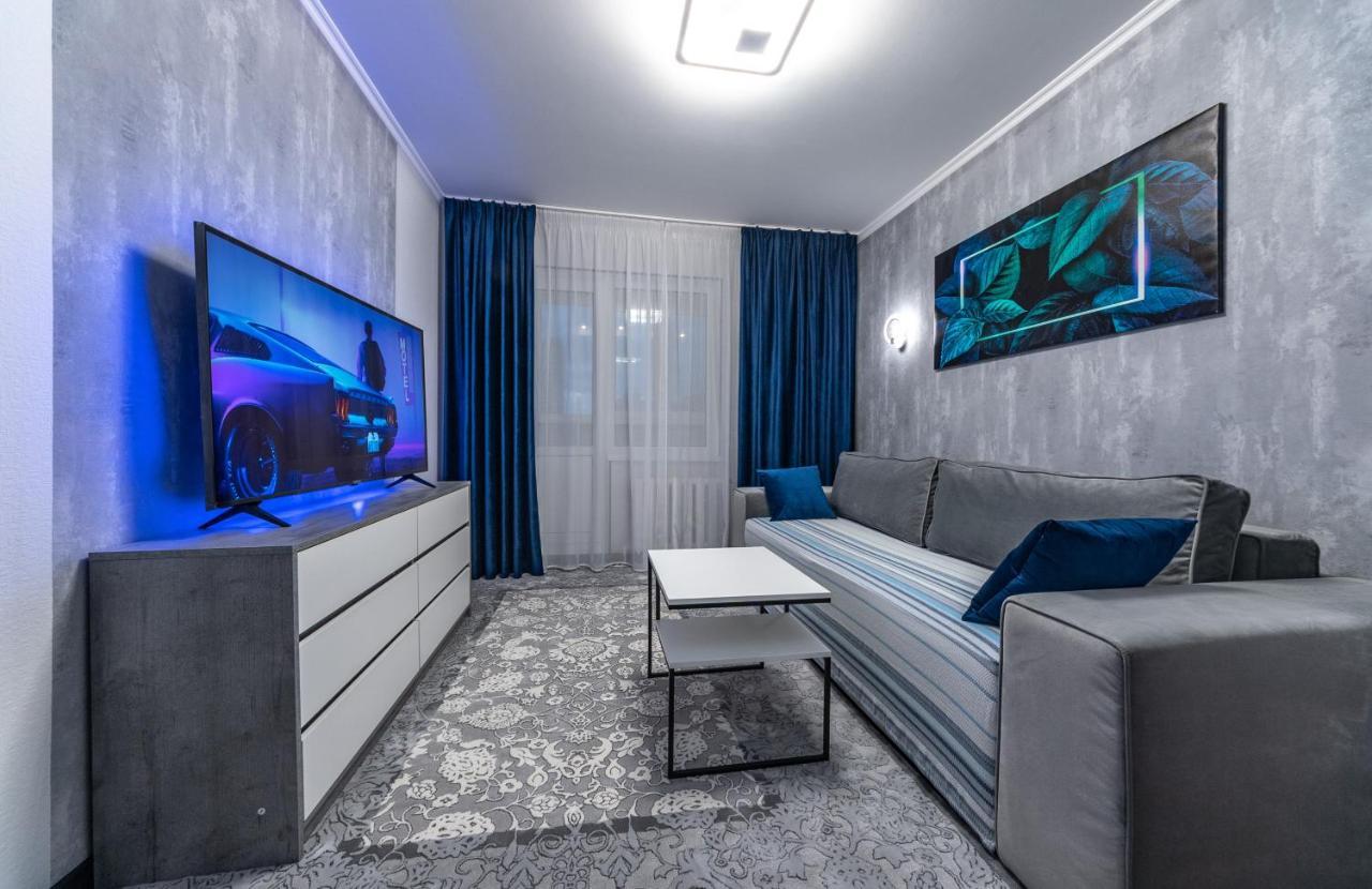 Modern 3 Bedroom Apartment Kiev Exterior foto