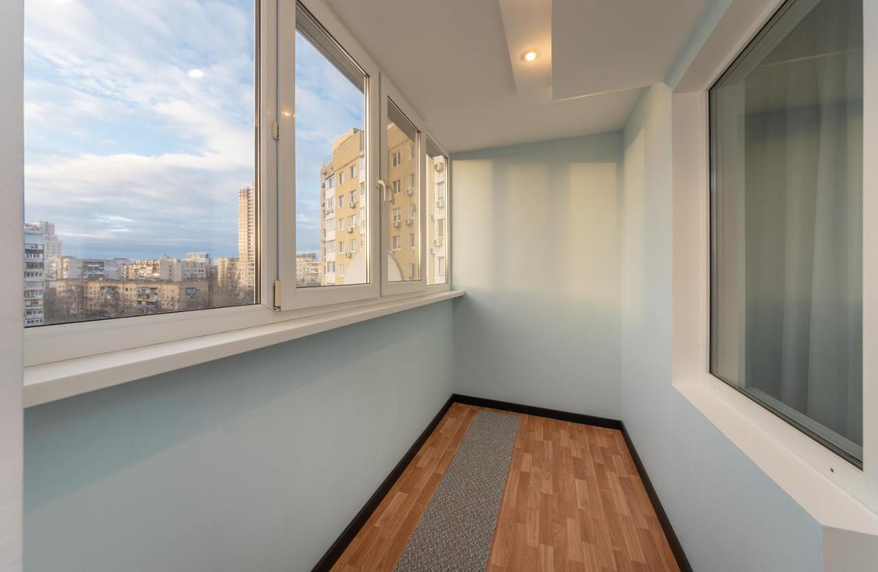 Modern 3 Bedroom Apartment Kiev Exterior foto