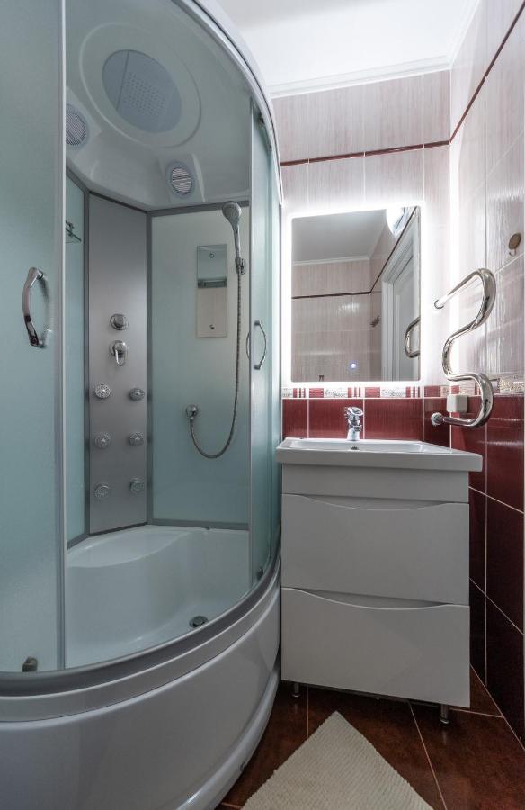 Modern 3 Bedroom Apartment Kiev Exterior foto