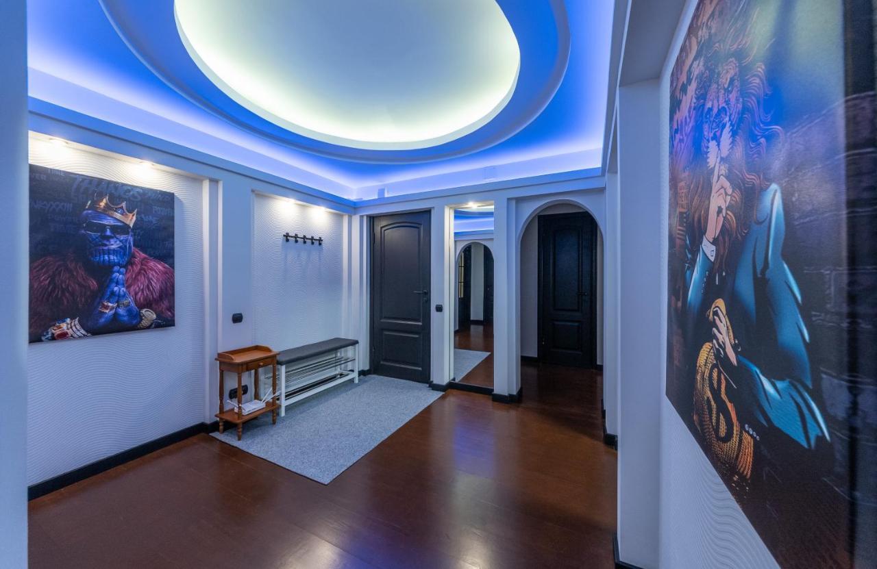 Modern 3 Bedroom Apartment Kiev Exterior foto